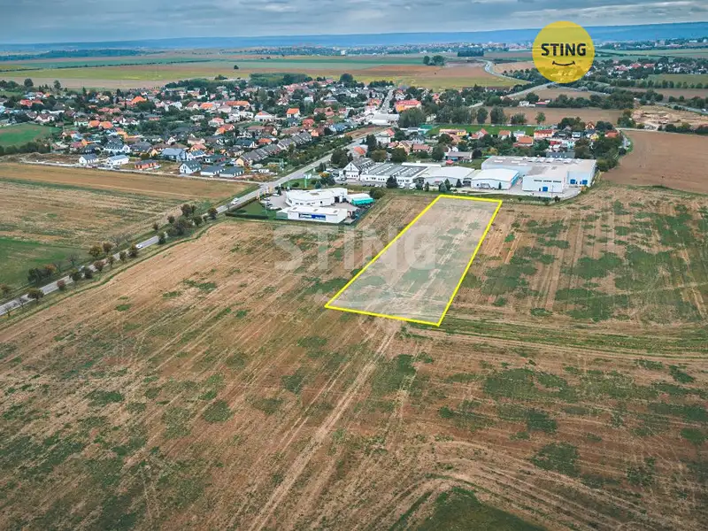 Prodej komerčního pozemku 6059 m², Mikulovice – náhled fotky 1