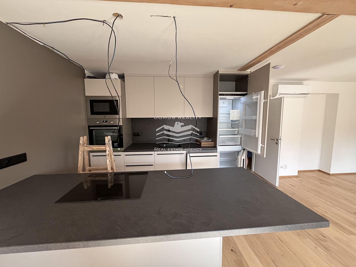 Pronájem bytu 2+kk 75 m² – fotografie 4