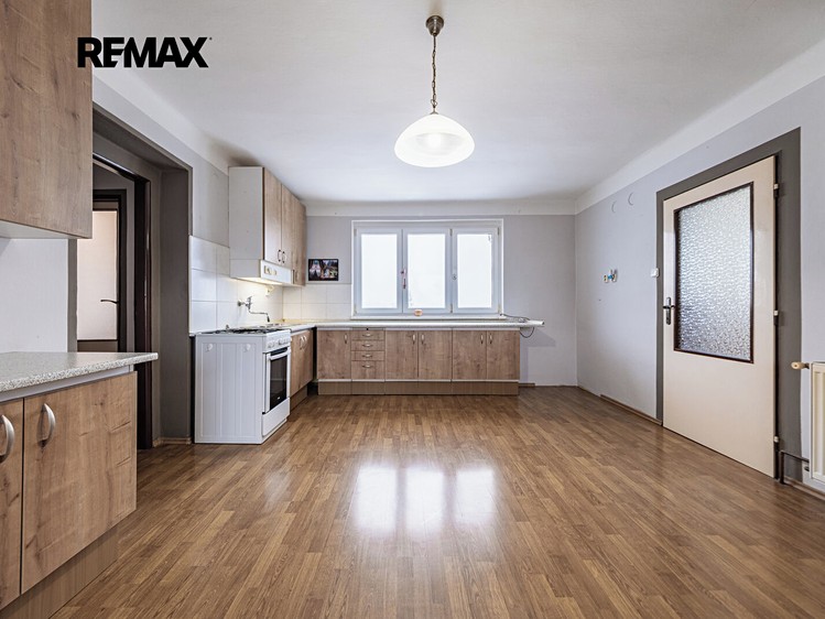 Комерційне приміщення на продаж, 200 м² (22 з 43)