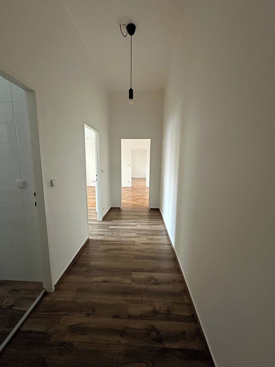 Pronájem bytu 2+1 66 m² – fotografie 5
