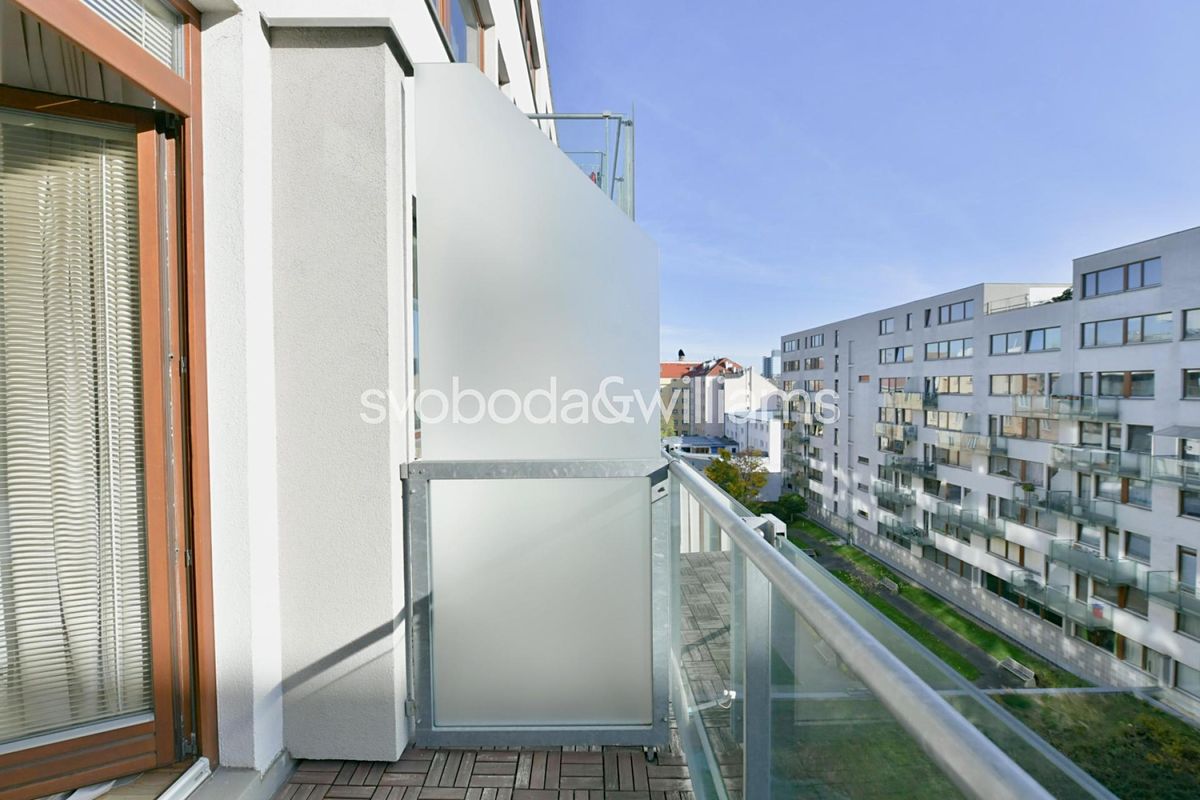 Pronájem bytu 2+kk 48 m² – fotografie 2