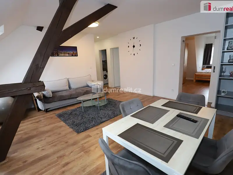 Prodej bytu 3+1 87 m², Cheb – náhled fotky 2