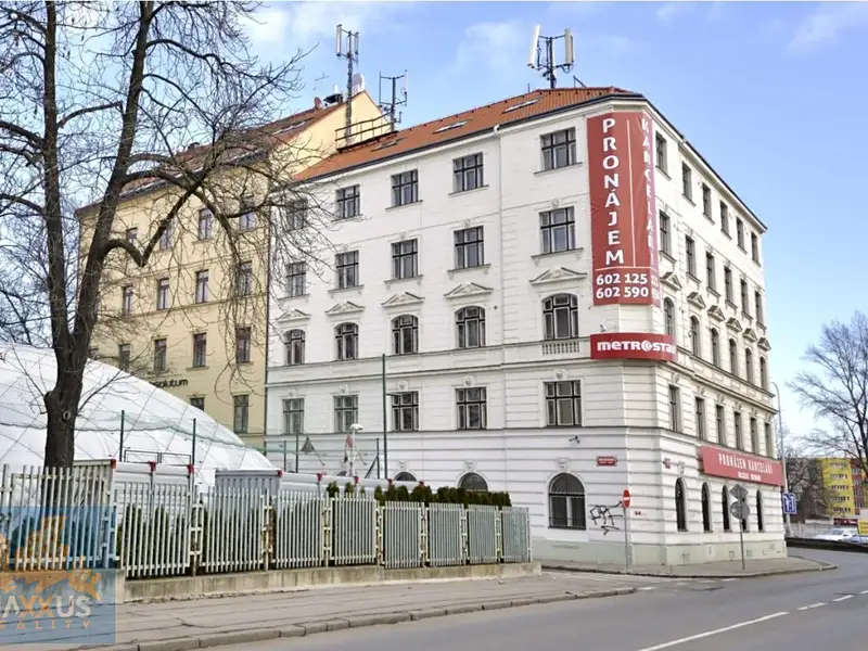 Pronájem kanceláře 17 m², Praha – náhled fotky 1