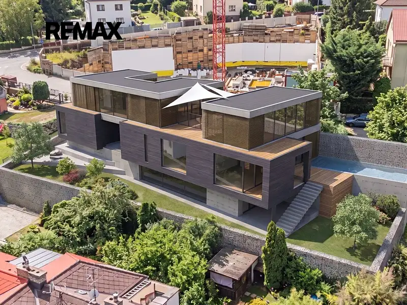 Prodej stavebního pozemku 653 m², Praha – náhled fotky 1