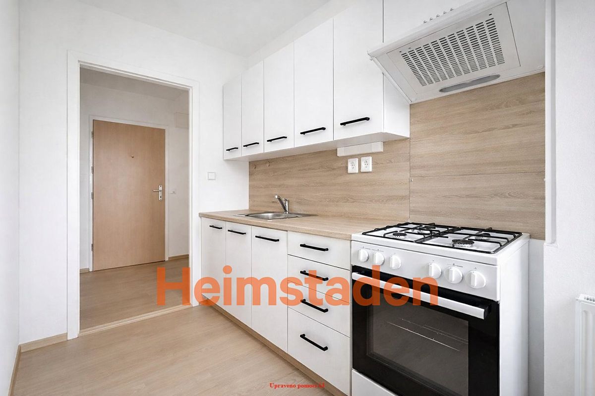 Pronájem bytu 1+1 37 m² – fotografie 3
