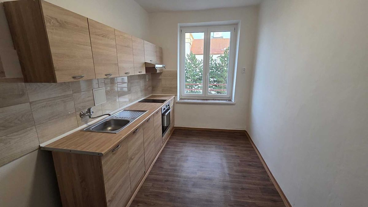 Pronájem bytu 2+1 56 m²