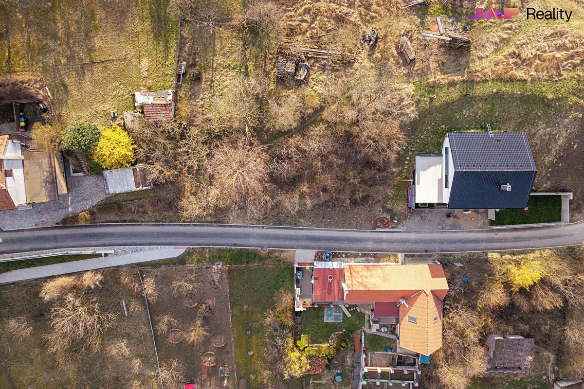 Prodej stavebního pozemku 598 m² – fotografie 3