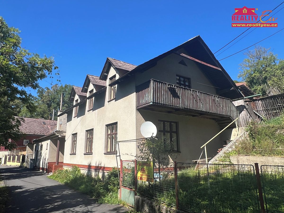 Prodej rodinného domu 120 m², pozemek 1188 m²