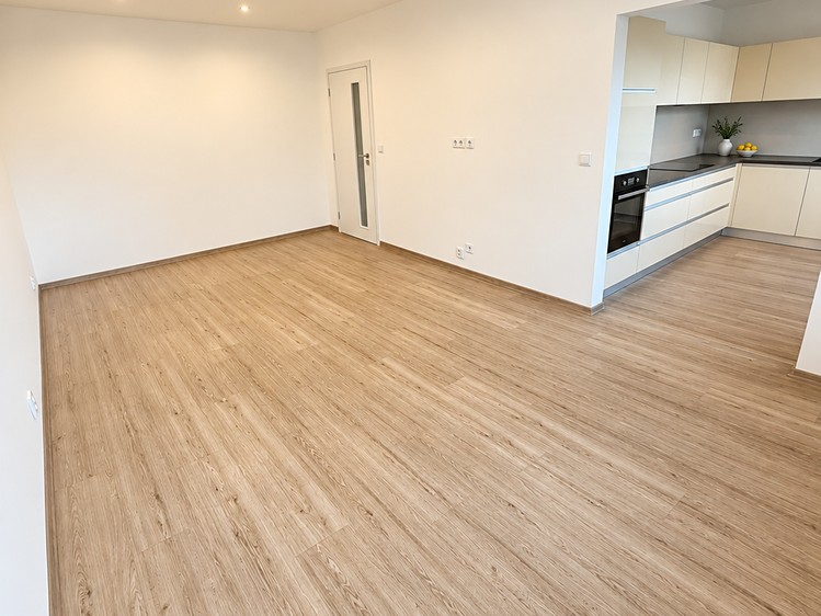 Wohnung 3+1 zum Kauf, 79 m² (7 von 8)