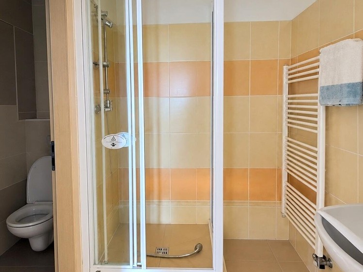 Prodej komerčního prostoru, 570 m² (20 z 74)