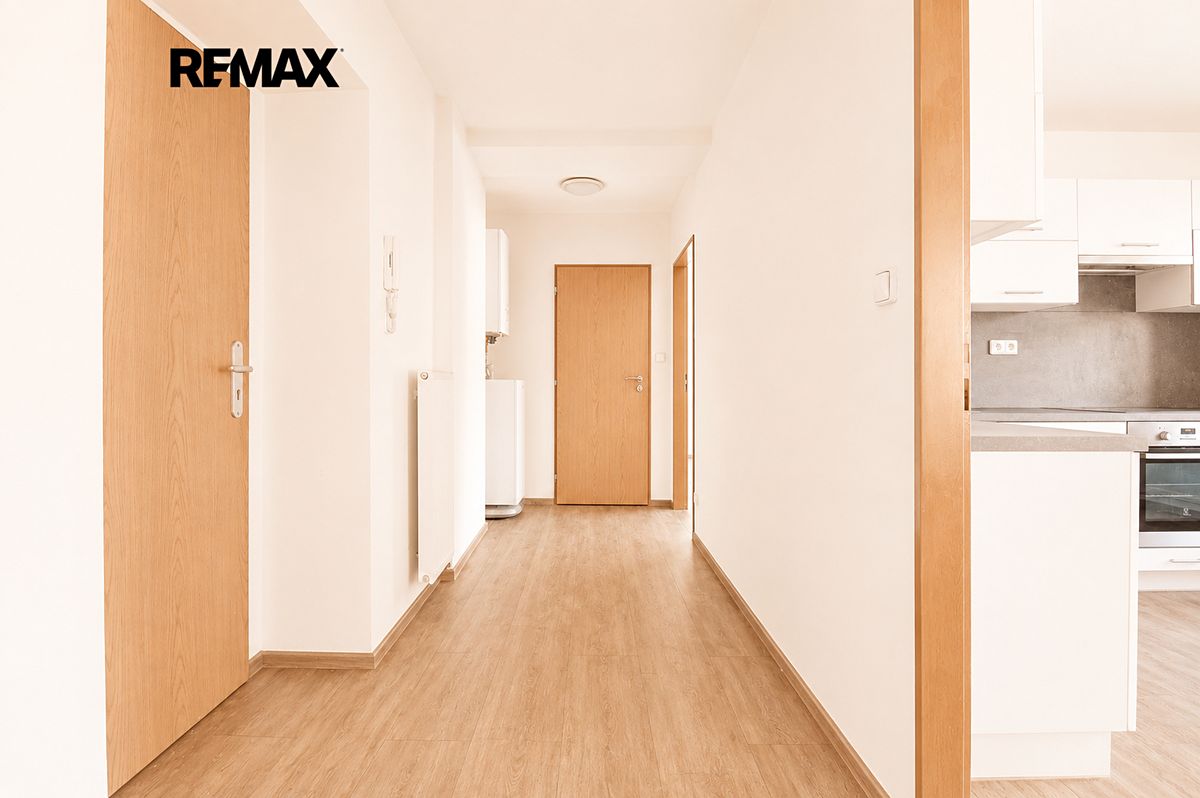 Pronájem bytu 3+kk 68 m² – fotografie 2