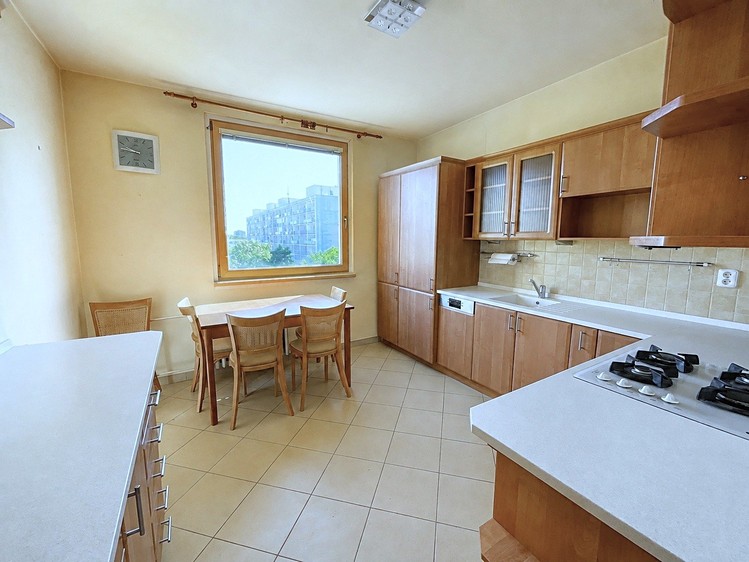 Wohnung 3+1 zum Kauf, 77 m² (8 von 16)