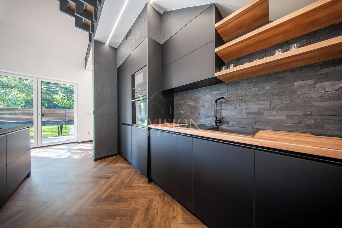 Prodej rodinného domu 272 m², pozemek 1091 m² – fotografie 5