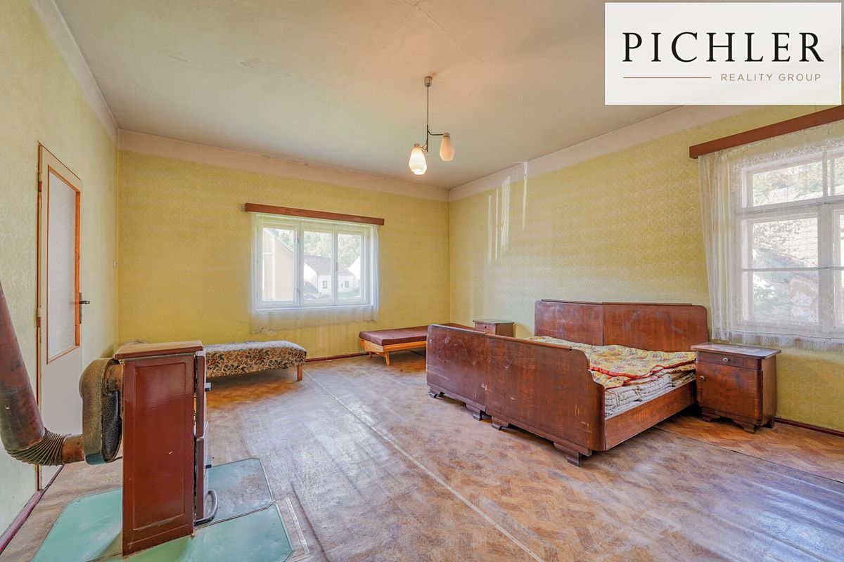 Prodej rodinného domu 265 m², pozemek 884 m² – fotografie 4
