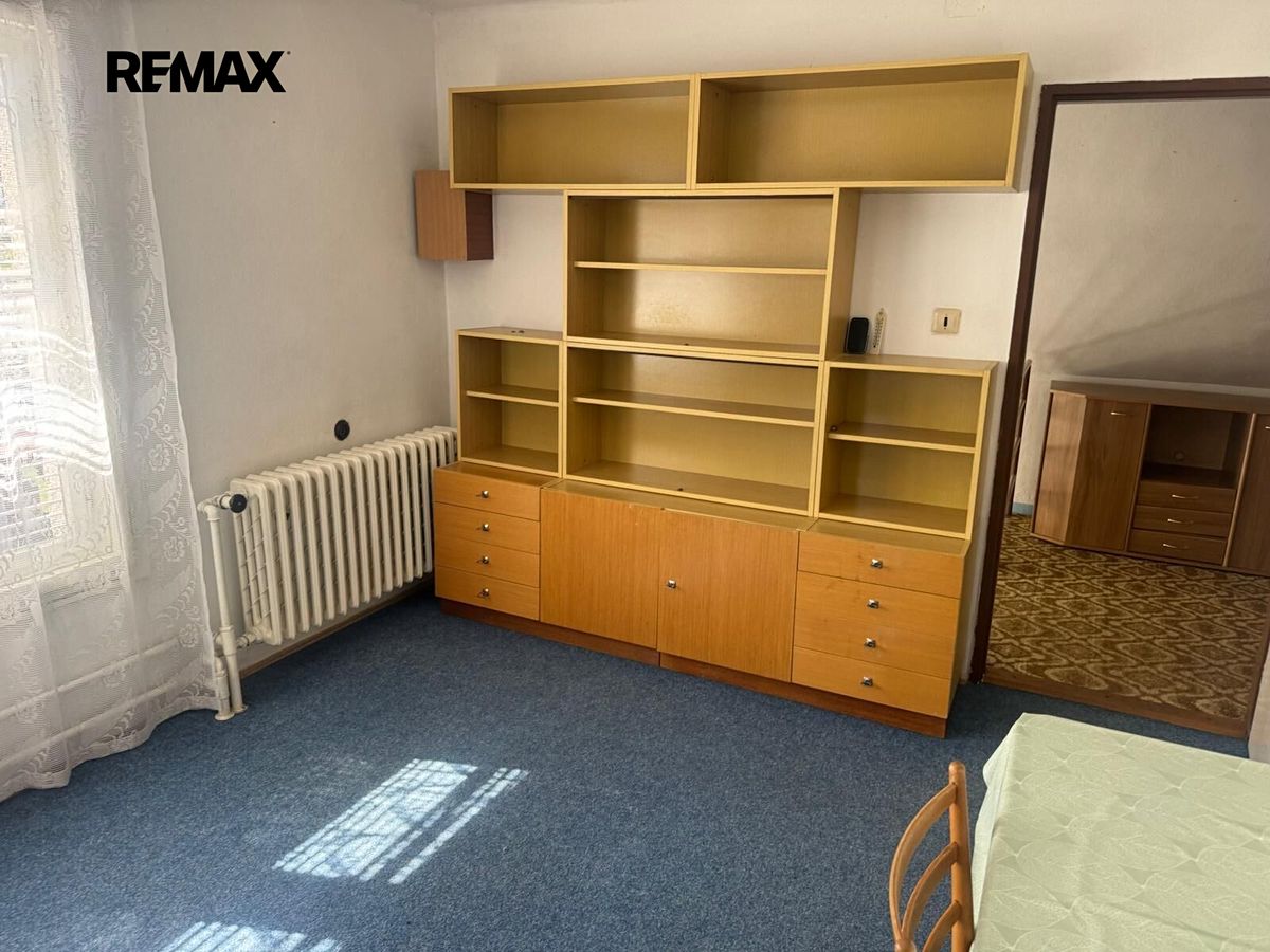 Pronájem bytu 2+1 75 m² – fotografie 2