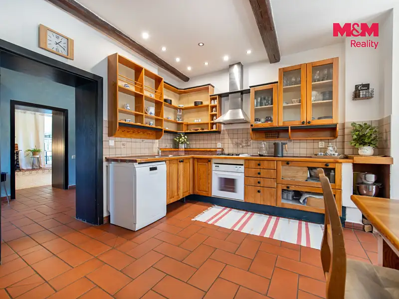 Prodej rodinného domu 223 m², pozemek 5844 m², Javornice – náhled fotky 2