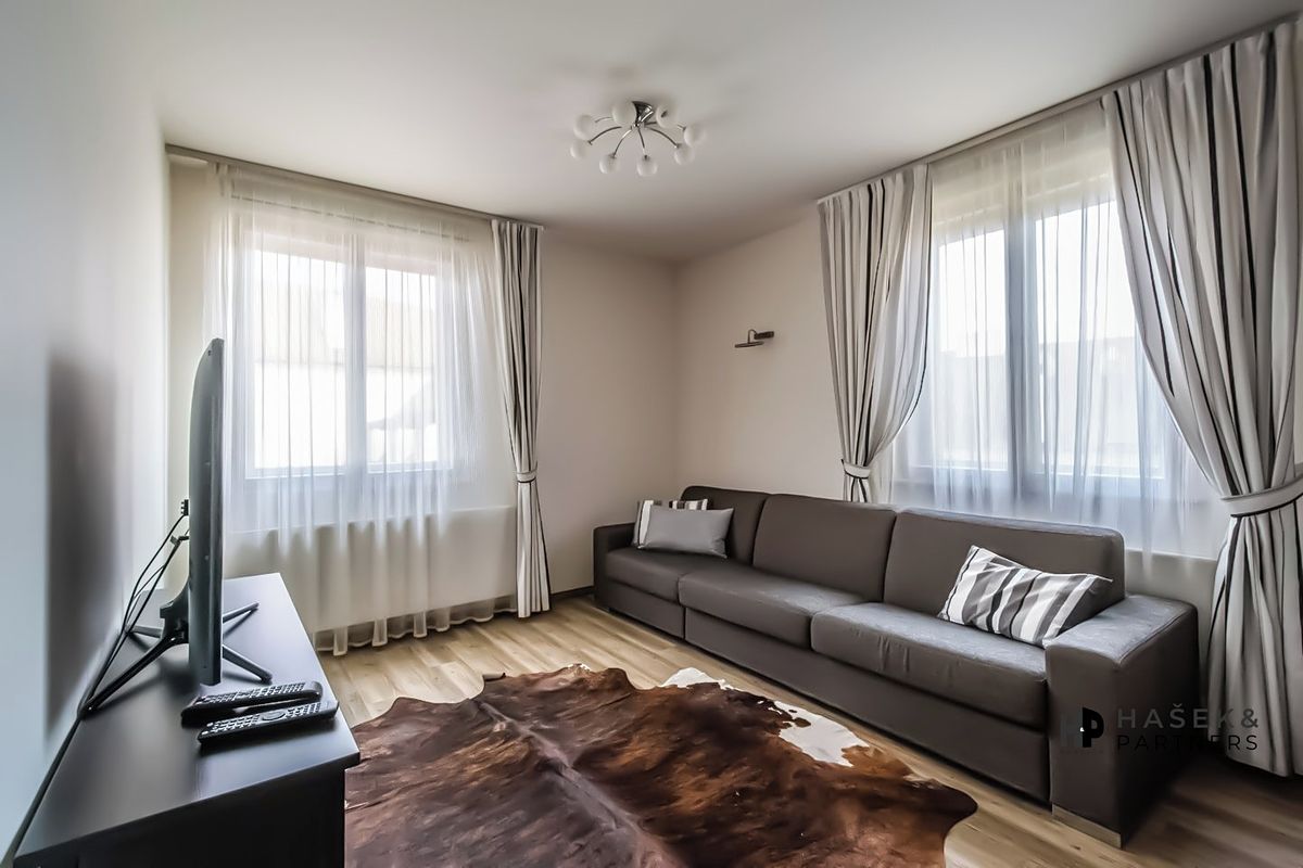 Prodej bytu 2+1 86 m², Praha – fotka 1 z 3