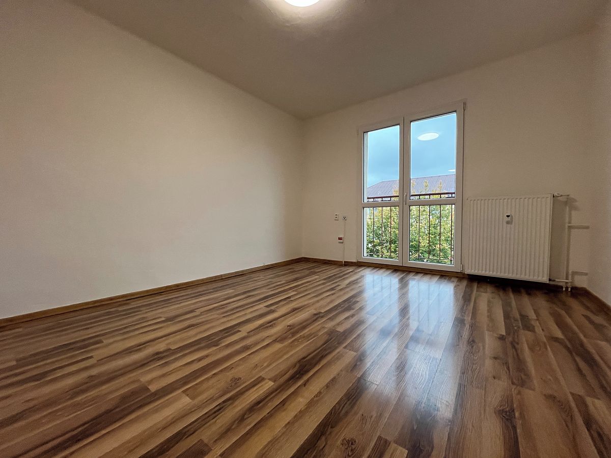 Pronájem bytu 2+1 55 m² – fotografie 3