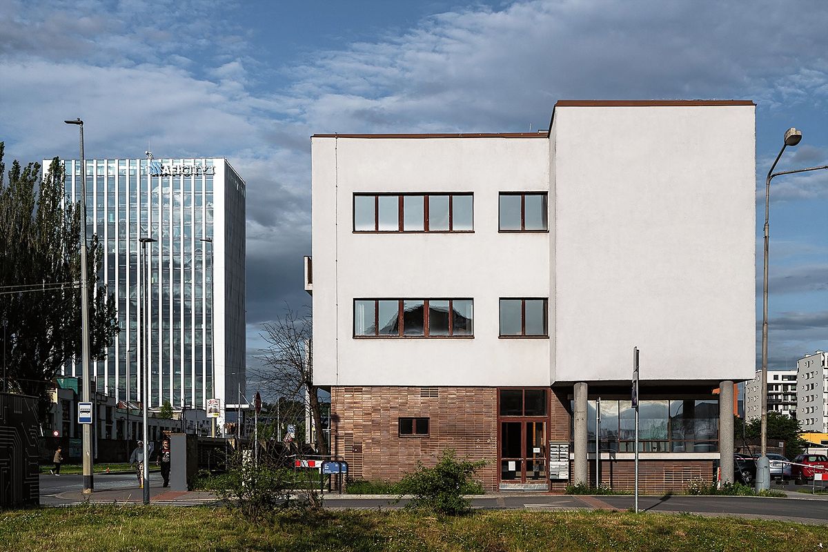 Prodej kanceláře 1180 m² – fotografie 3