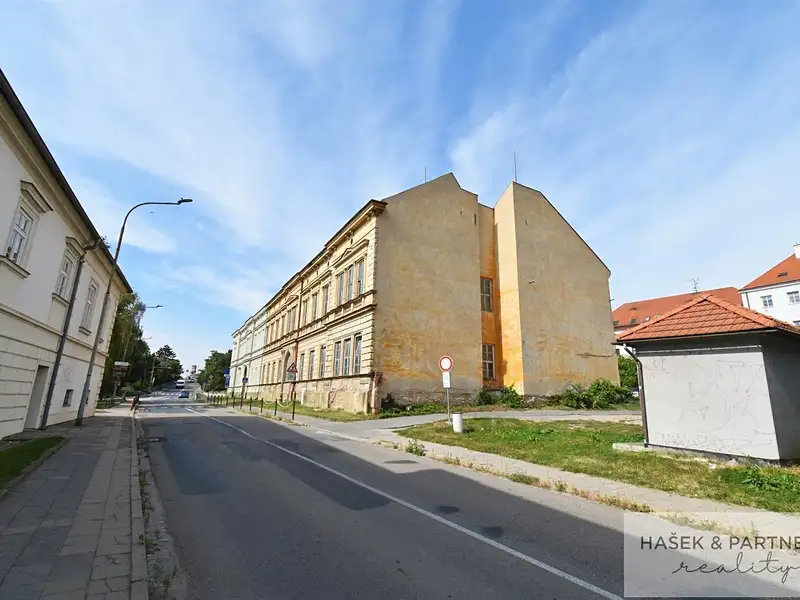 Prodej činžovního domu 1128 m², Mikulov – náhled fotky 2