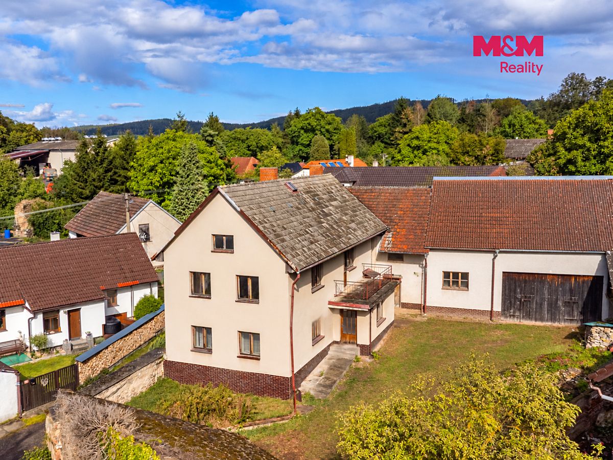 Prodej rodinného domu 155 m², pozemek 818 m² – fotografie 2