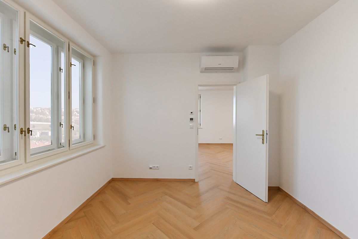 Pronájem bytu 3+kk 73 m² – fotografie 4