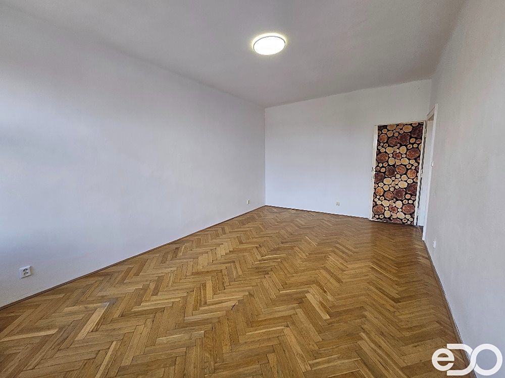 Pronájem bytu 2+kk 73 m² – fotografie 2