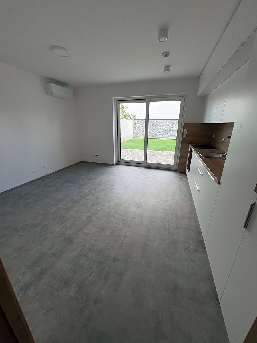 Pronájem bytu 1+kk 30 m²