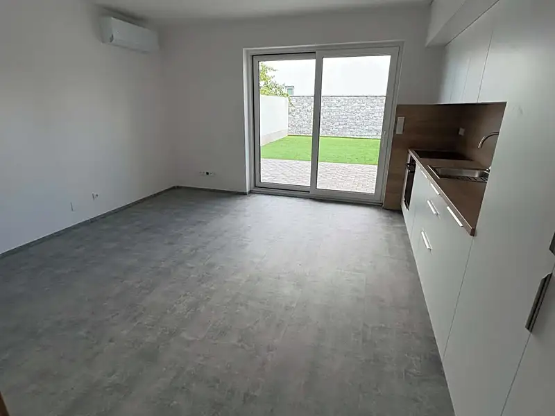 Pronájem bytu 1+kk 30 m², Brno – náhled fotky 1