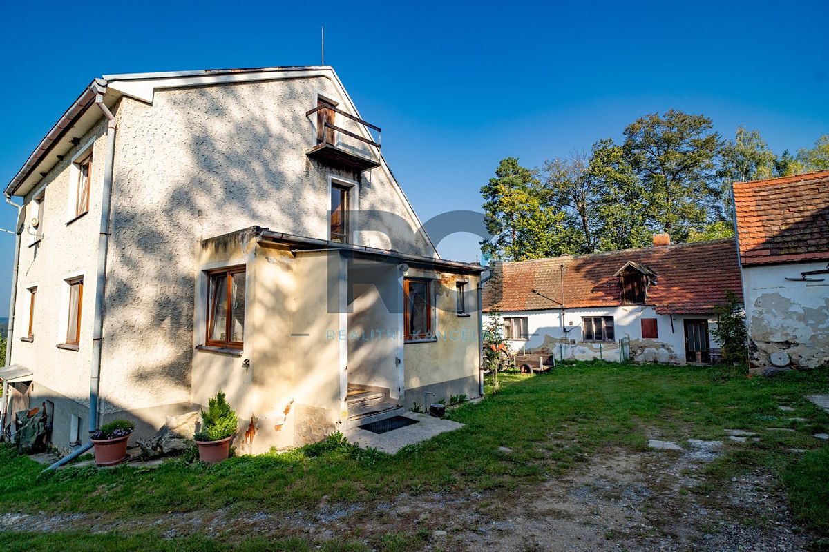 Prodej rodinného domu 552 m², pozemek 3326 m²