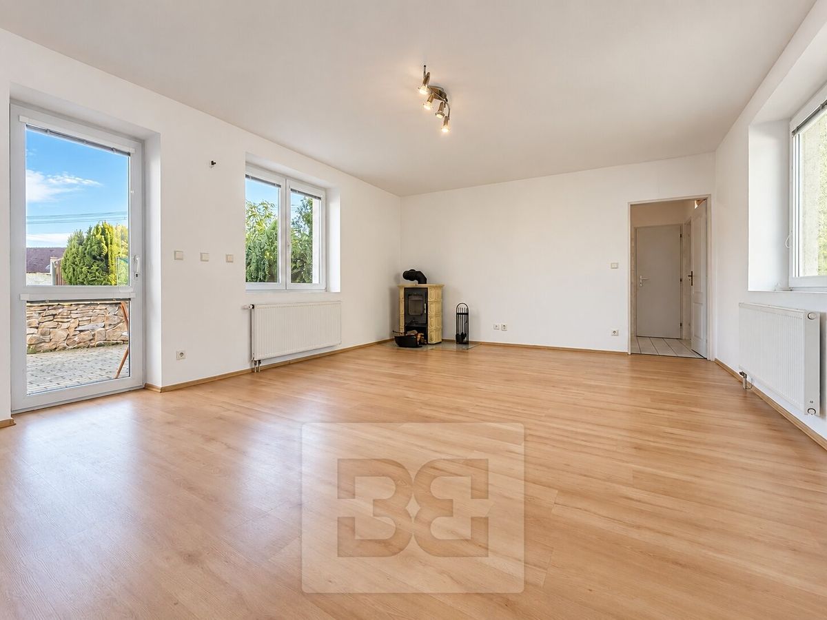 Pronájem rodinného domu 89 m², pozemek 212 m² – fotografie 5