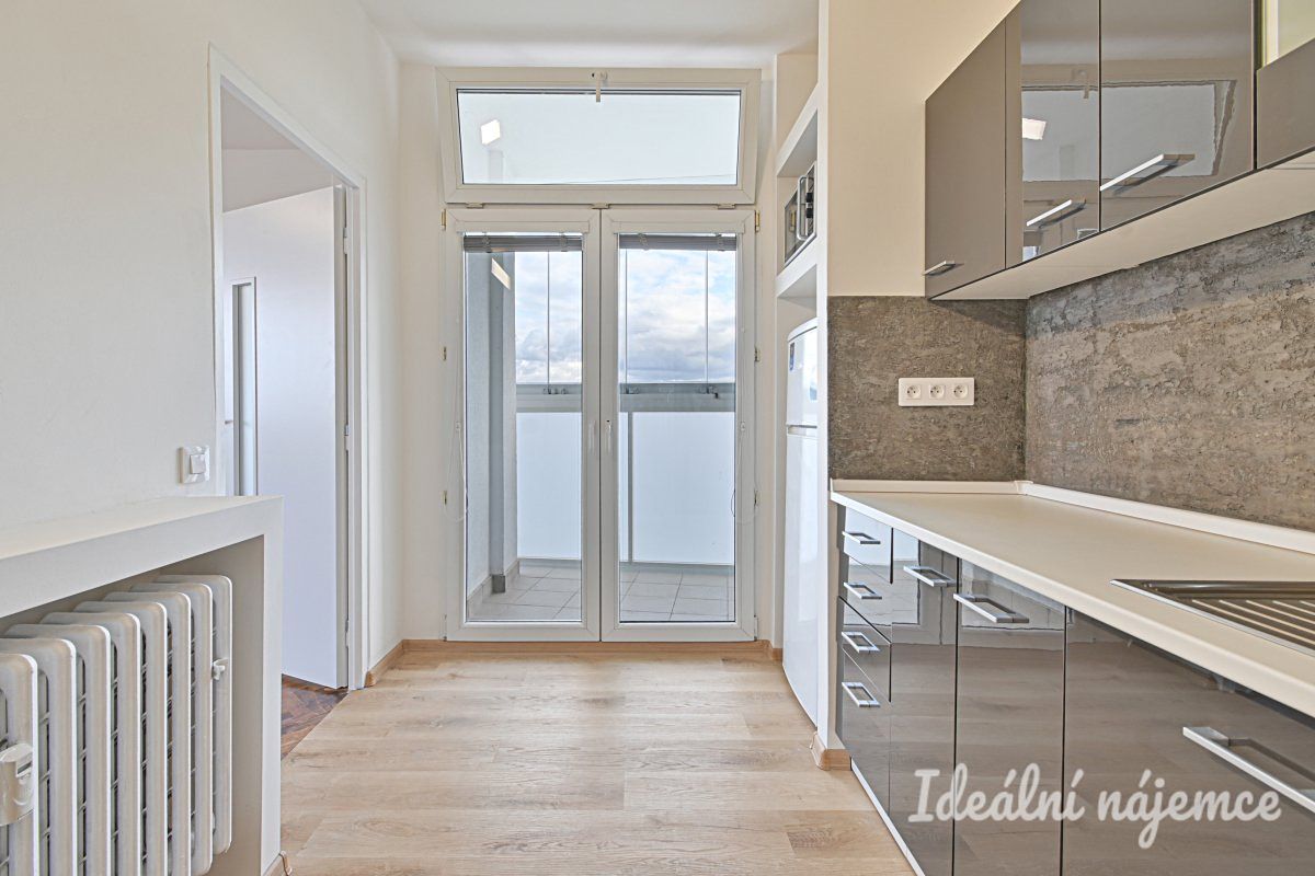 Pronájem bytu 3+1 68 m² – fotografie 2