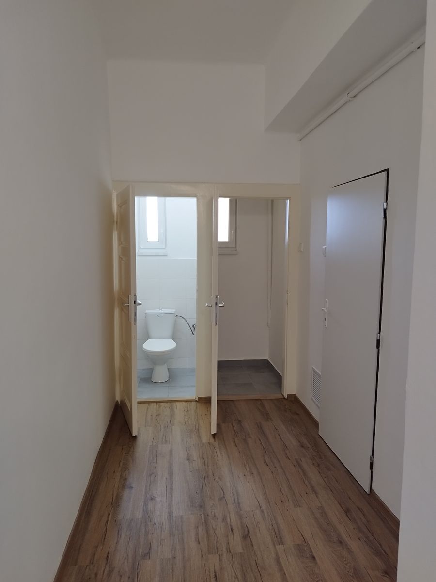 Pronájem bytu 2+1 77 m² – fotografie 5