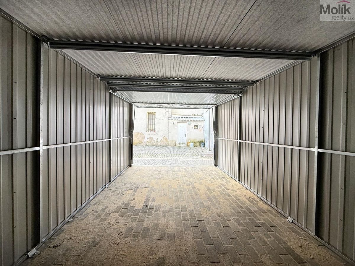 Pronájem garáže 16 m² – fotografie 5