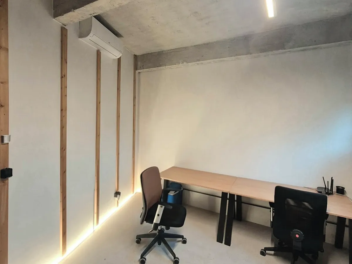 Pronájem kanceláře 265 m² — fotografie 5