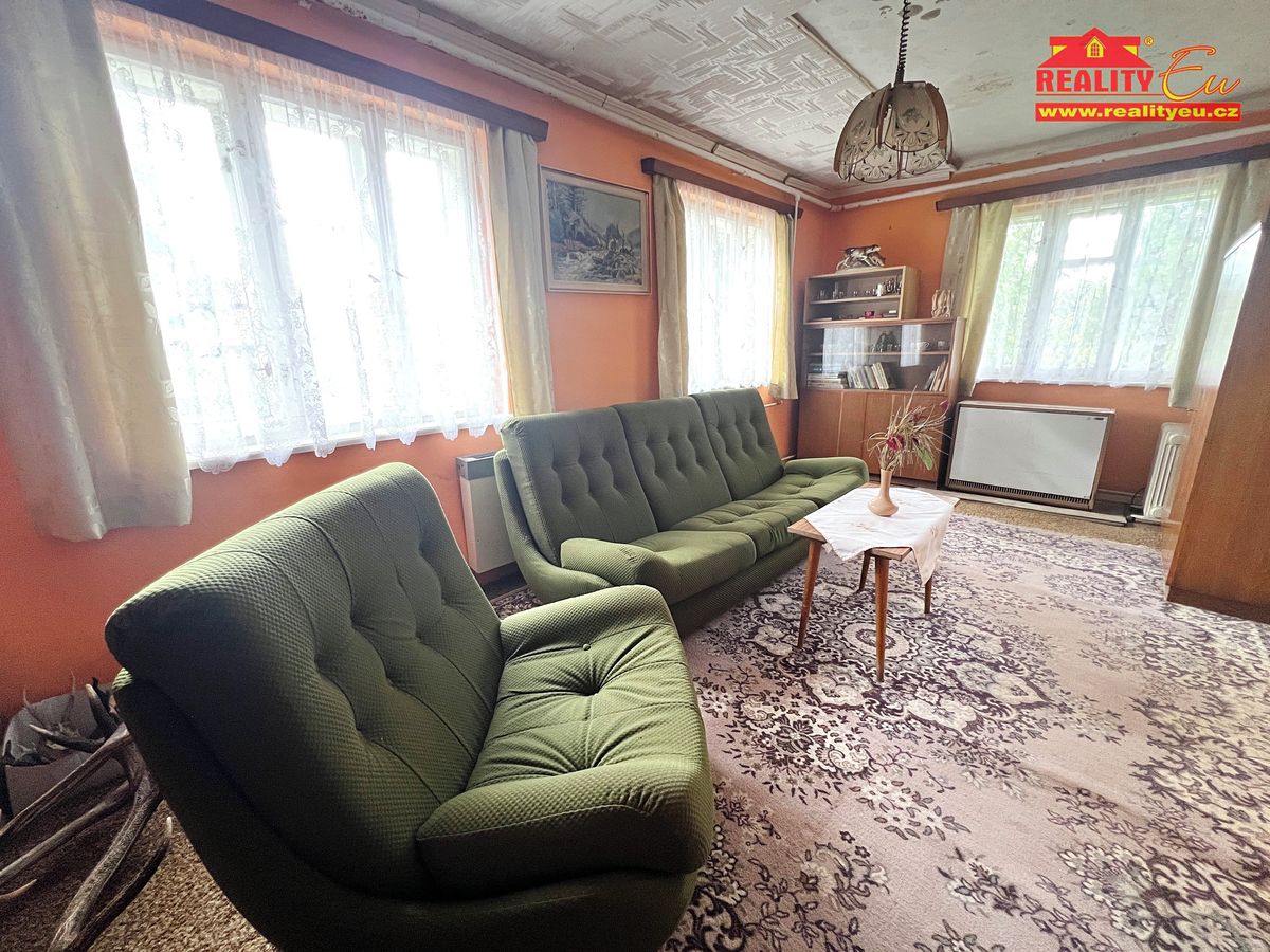 Prodej rodinného domu 105 m², pozemek 1386 m² – fotografie 3