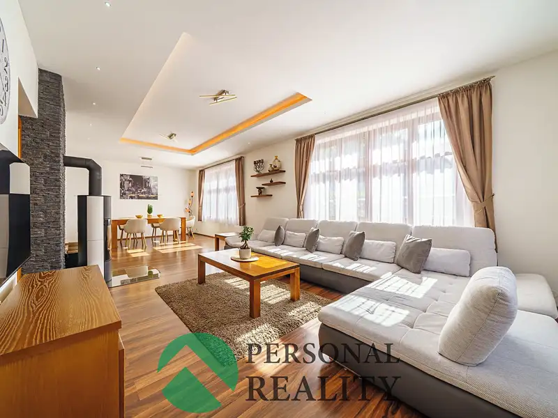 Prodej rodinného domu 616 m², pozemek 439 m², Mariánské Lázně – náhled fotky 3