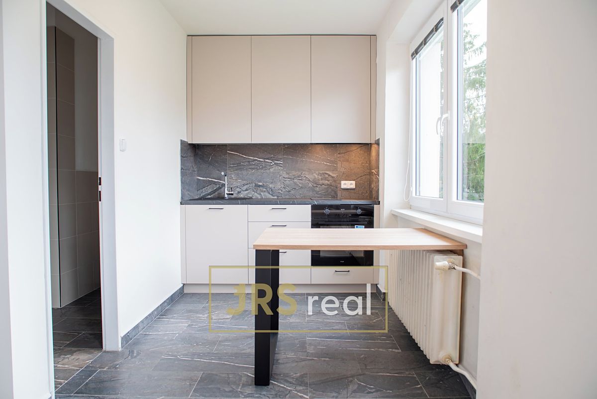 Pronájem bytu 1+kk 32 m²