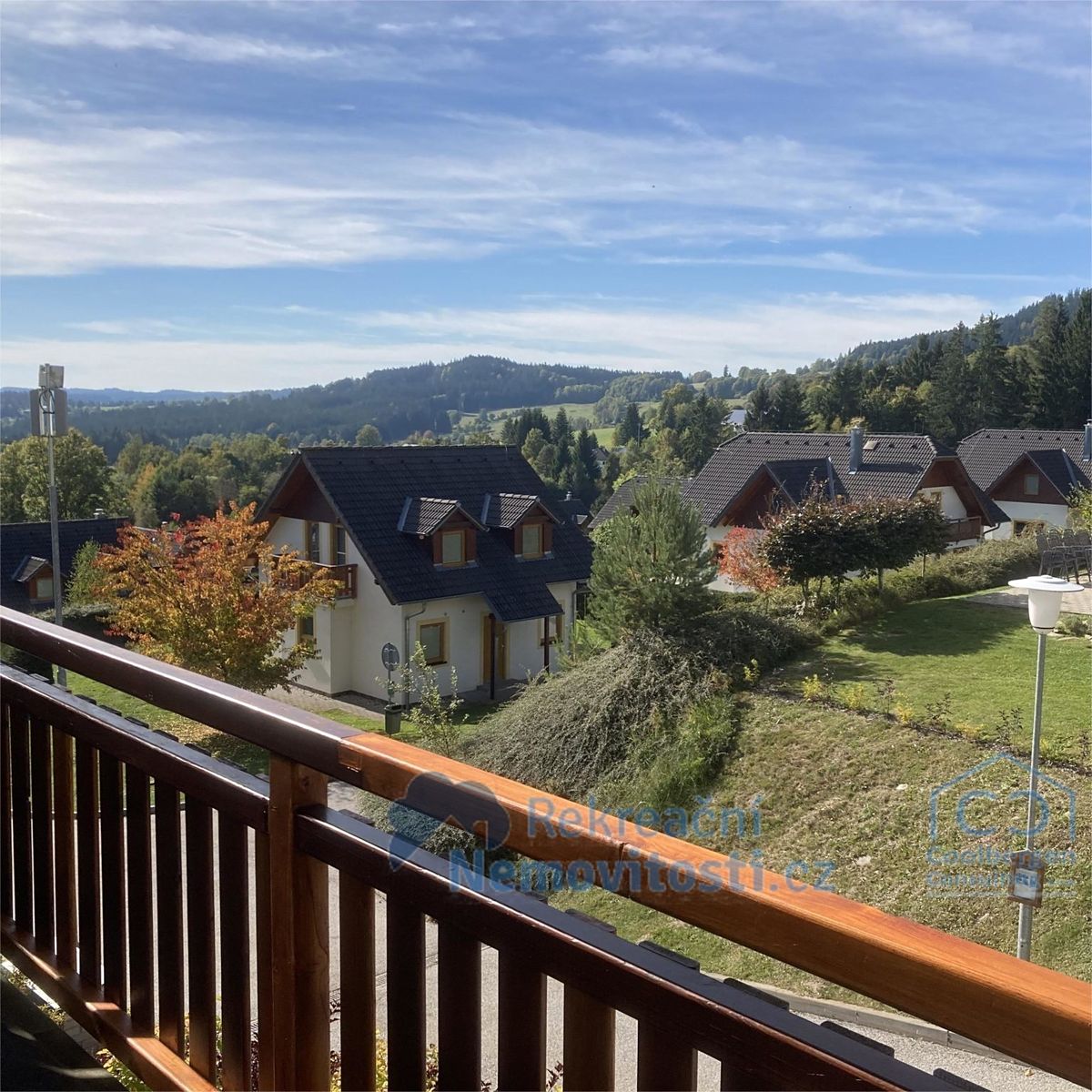 Prodej rodinného domu 220 m², pozemek 878 m² – fotografie 5