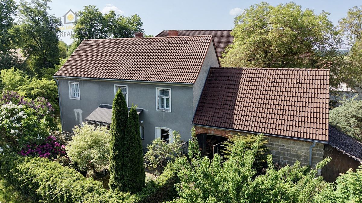 Prodej rodinného domu 249 m², pozemek 801 m²
