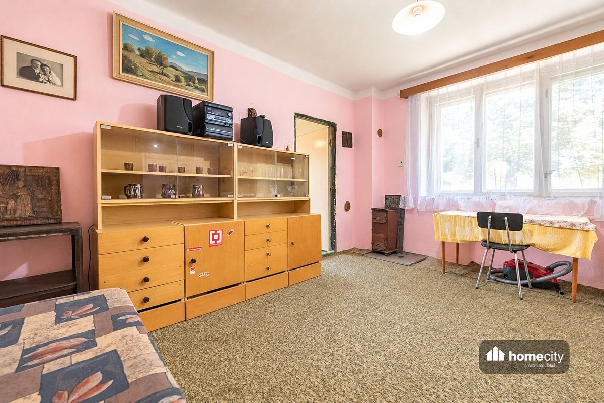 Prodej rodinného domu 90 m², pozemek 864 m² – fotografie 3
