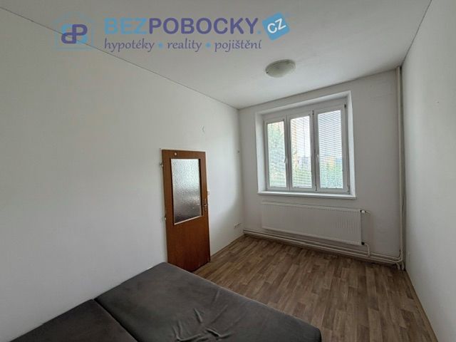 Pronájem bytu 2+kk 41 m² – fotografie 3