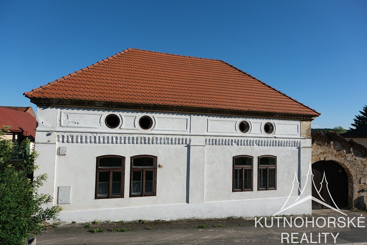 Prodej rodinného domu 414 m², pozemek 1000 m² – fotografie 5