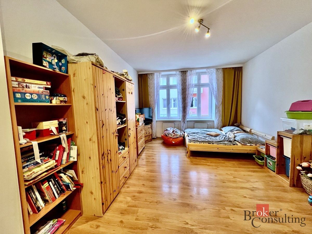 Pronájem bytu 2+1 62 m² – fotografie 3
