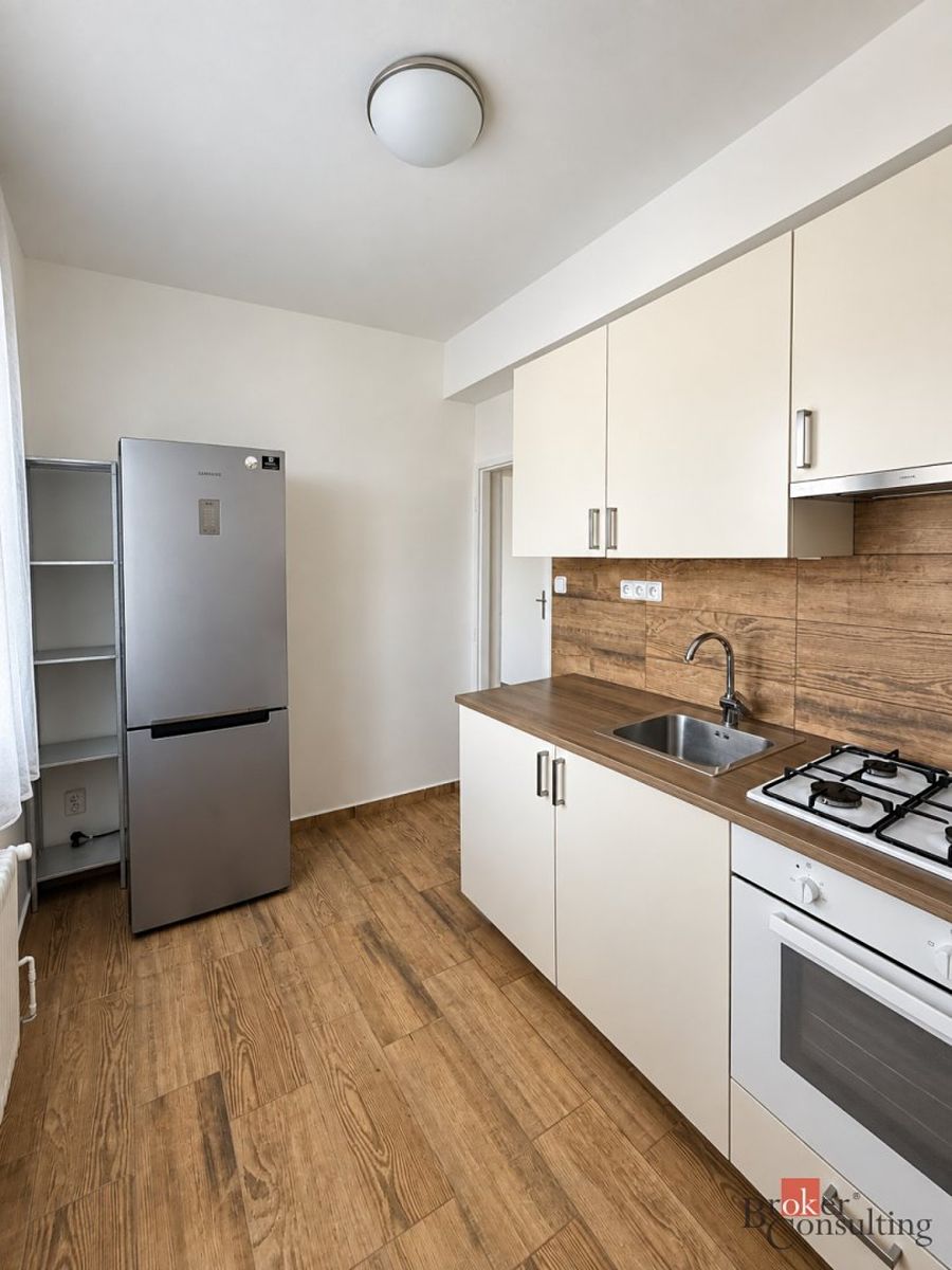 Pronájem bytu 3+1 76 m² – fotografie 2
