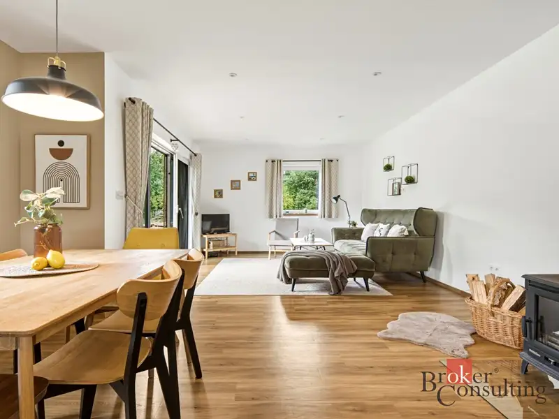 Prodej rodinného domu 194 m², pozemek 866 m², Litošice – náhled fotky 1