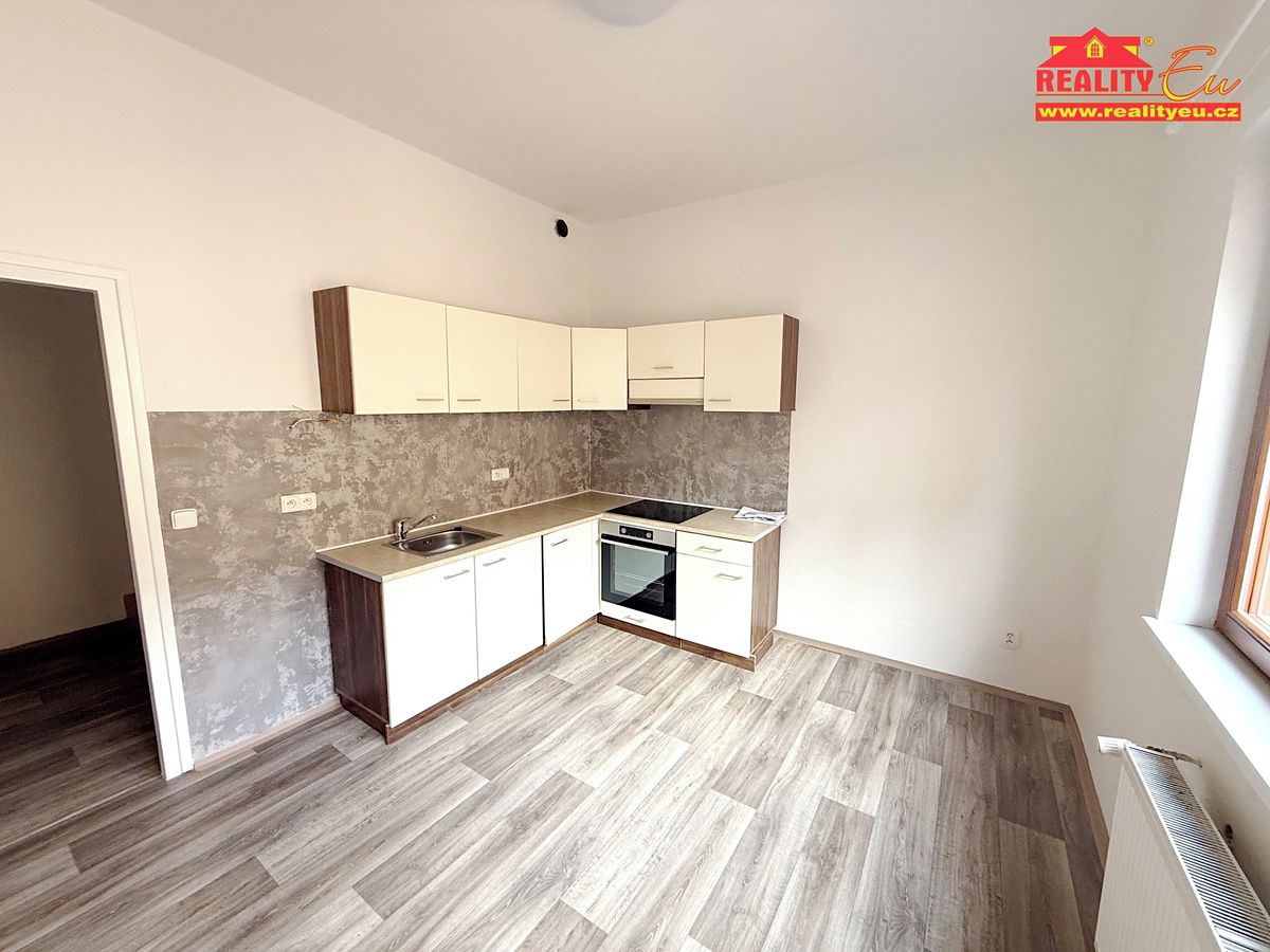 Pronájem bytu 2+1 58 m² – fotografie 3
