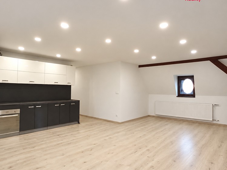 Wohnung 3+kk zur Miete, 75 m² (2 von 13)
