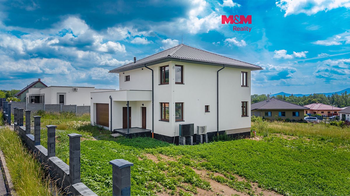 Prodej rodinného domu 200 m², pozemek 1676 m², Krupka – fotka 1 z 3