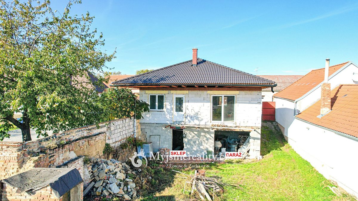 Prodej rodinného domu 130 m², pozemek 918 m² – fotografie 5